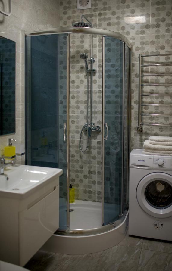 Modern Apartmeents Near Central Park بولتافا المظهر الخارجي الصورة